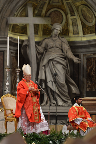 El cardenal Angelo Sodano, en un momento de su homilía