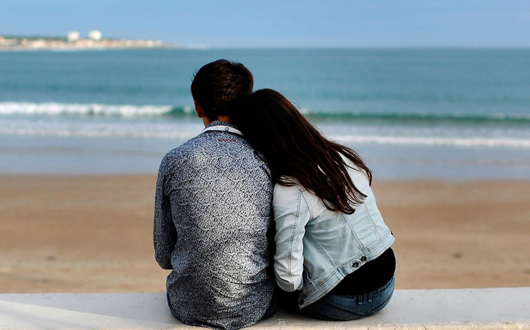 Foto de recurso de una pareja de novios