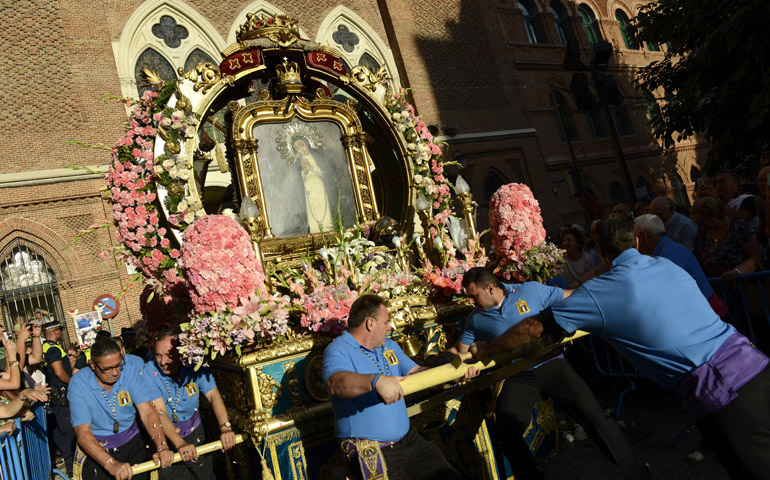 Procesión de la Paloma