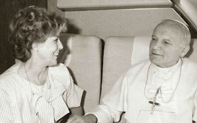 Paloma Gómez Borrero con Juan Pablo II