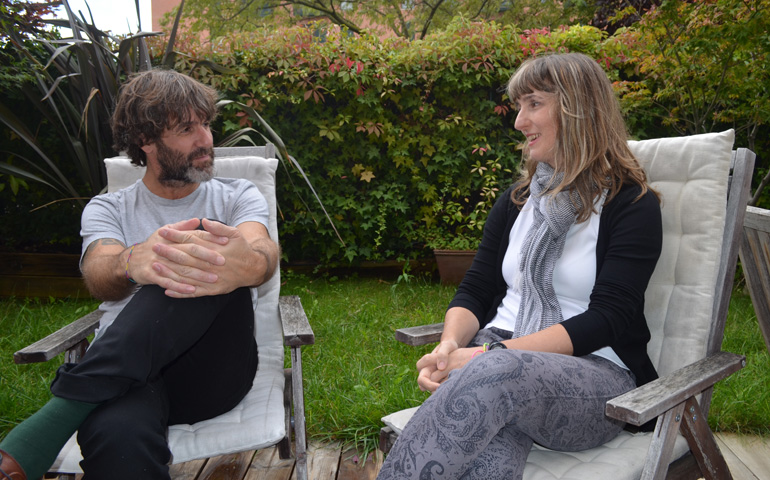 David Arratibel con su hermana