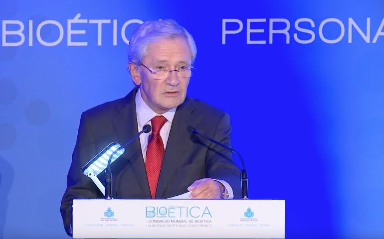 Fernando Ónega presenta las conclusiones finales del I Congreso Mundial de Bioética