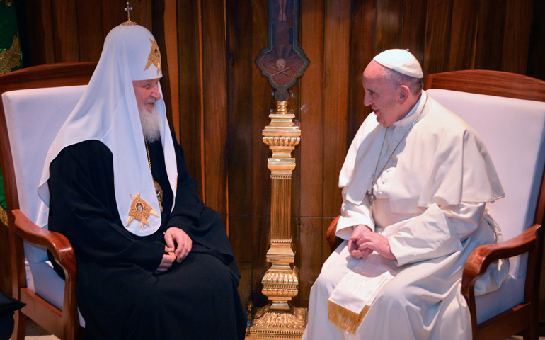 Cirilo, patriarca de Moscú junto al Papa Francisco en La Habana