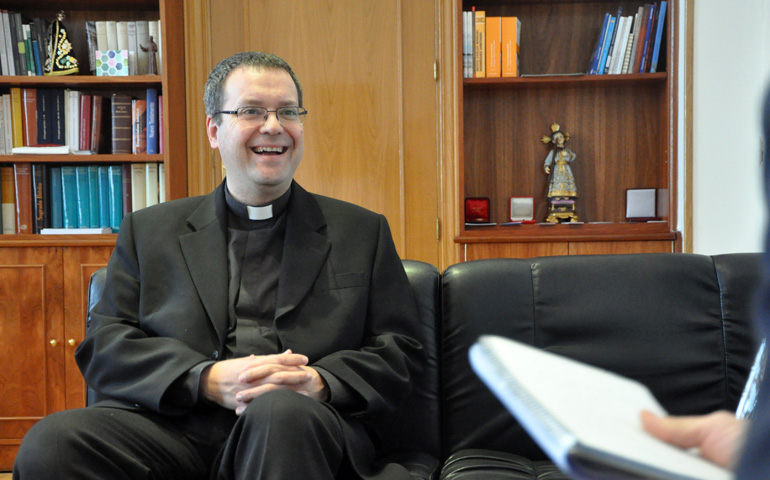 El obispo auxiliar electo de Madrid, durante un momento de la entrevista en el Seminario Conciliar de Madrid