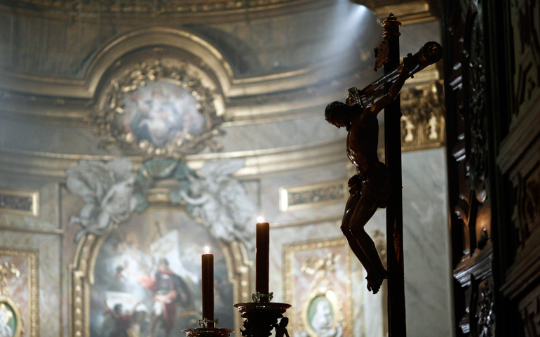 'Cristo de la fe y del perdón', de Luis Salvador Carmona, en la basílica de San Miguel