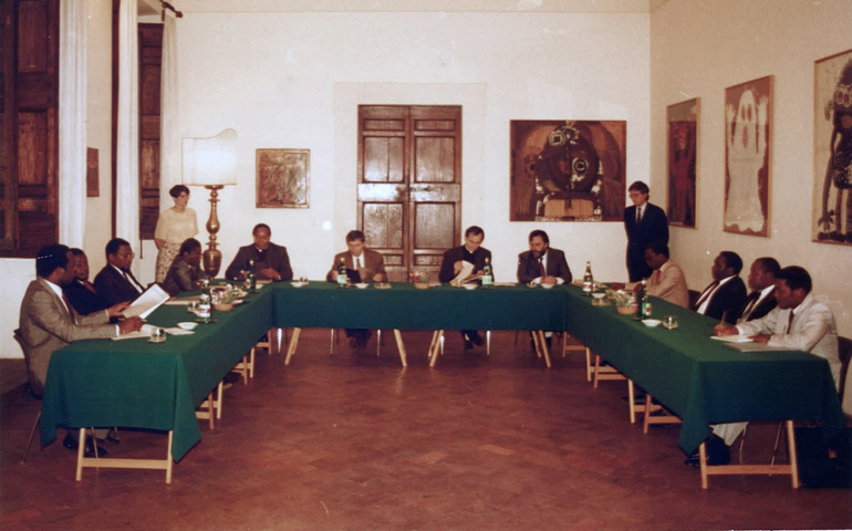 Sant'Egidio participa en una mesa de negociación para Mozambique en 1990