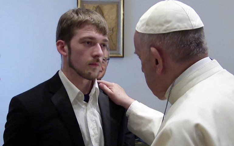 El Papa recibe a Tom Evans el 18 de abril