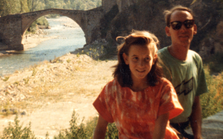 Alexia en los Pirineos junto a su hermano Francisco