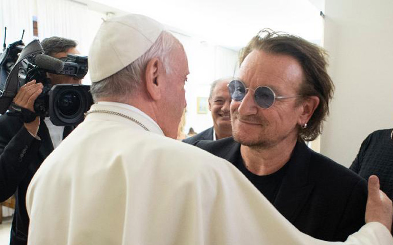 El Papa Francisco con Bono