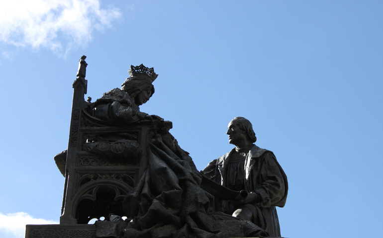 Monumento a la reina Isabel la Católica y Cristóbal Colón, en Granada