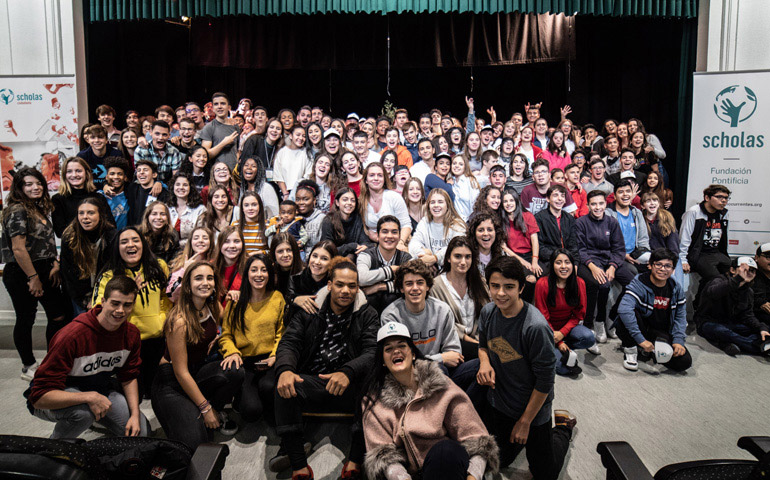 Foto final de la IV edición del programa Ciudadanía de la fundación pontificia Scholas Occurrentes celebrada en Madrid hasta el viernes