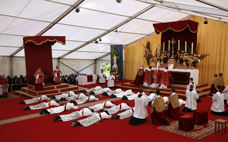 Ordenación de sacerdotes de la Sociedad San Pío X