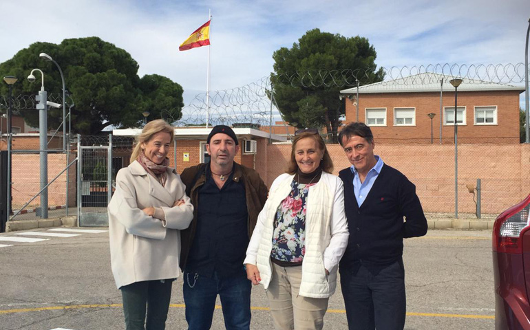 El grupo de voluntarios que visita la prisión todos los jueves