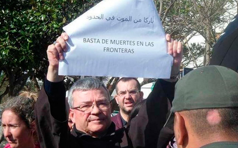 Santiago Agrelo, durante una manifestación frente al Consulado de España en Tánger, en abril de 2018