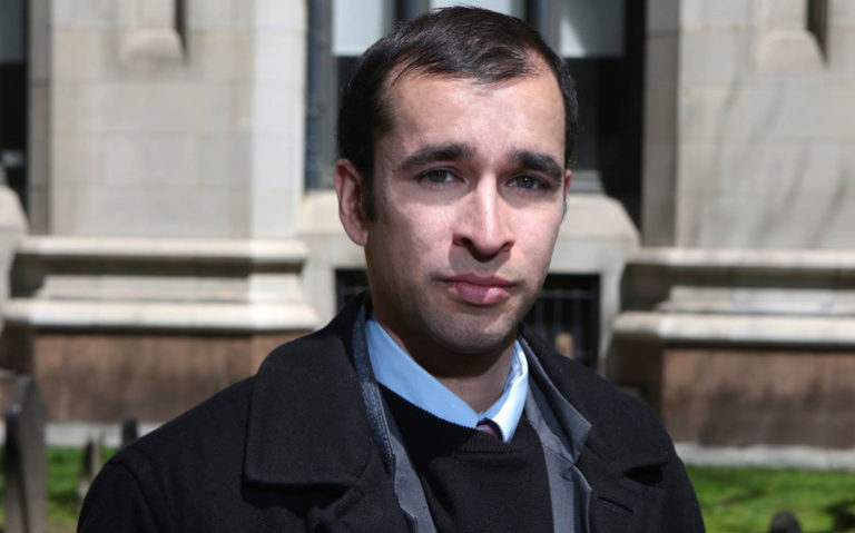 Zubair Simonson se alejó del islam antes de iniciar el recorrido hacia la Iglesia
