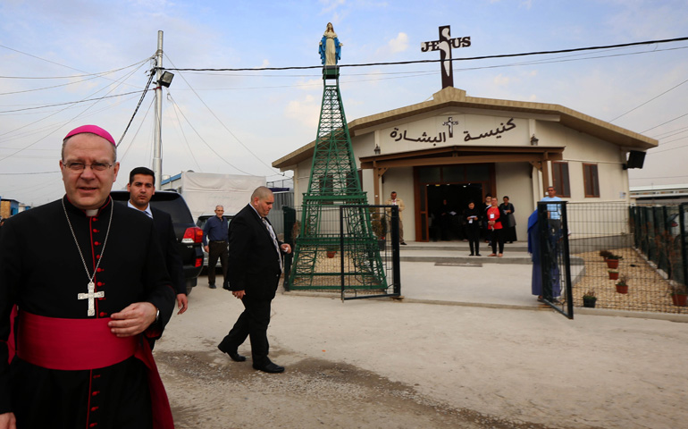 Monseñor Ortega visita el campo de desplazados Ashti, de Irbil (Irak) en marzo de 2016