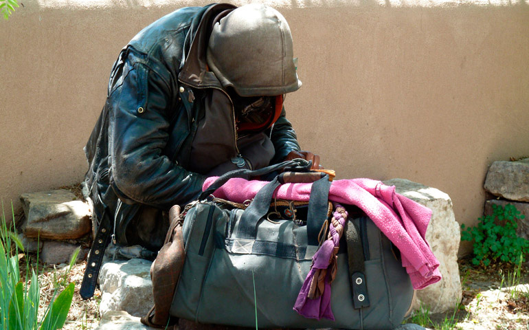 Imagen de recurso de una persona sin hogar