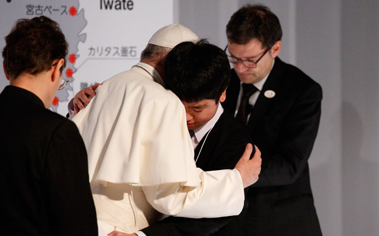 El Papa con las víctimas de Fukushima