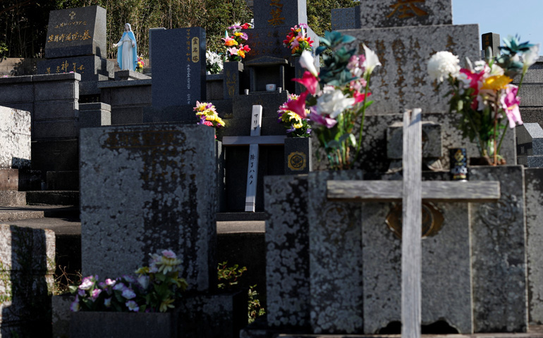 Cementerio con tumbas de cristianos escondidos en la isla de Ikitsuki (Nagasaki)