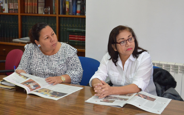 Lizeth Dávila y Josefa Meza durante la entrevista con 'Alfa y Omega'