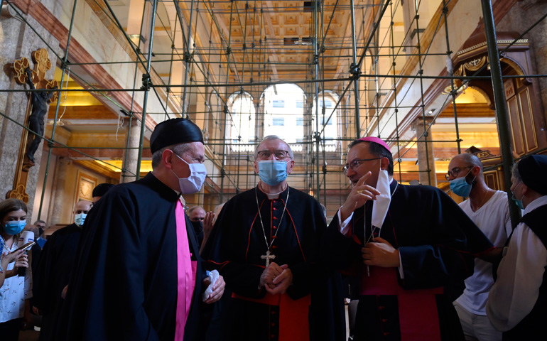 El cardenal Parolin en el monasterio maronita de San Jorge