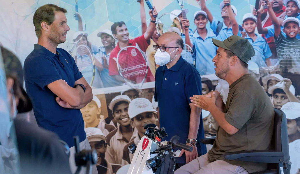 Jesús Vidal y El Langui, junto a Rafa Nadal, en un capítulo de Donde viajan dos