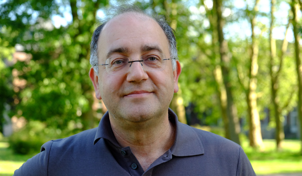 Luigino Bruni es el coordinador científico de Economía de Francisco