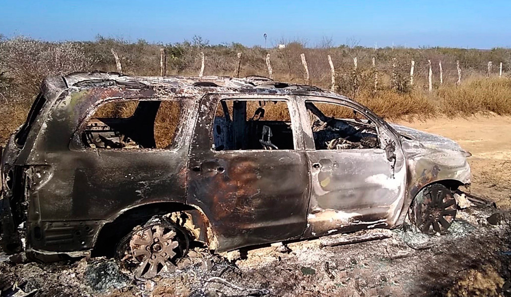 Vehículo con cuerpos calcinados hallado por la Fiscalía General de Justicia de Tamaulipas, en el municipio de Camargo (México)
