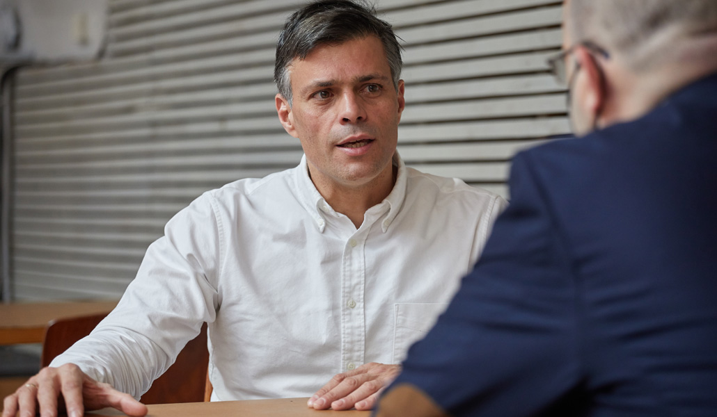 Leopoldo López en un momento del encuentro con 'Alfa y Omega' en Madrid