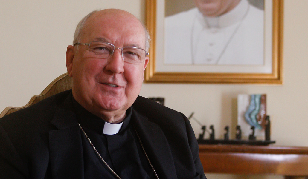 Kevin Farrell asegura que hay que ofrecer formación a los jóvenes