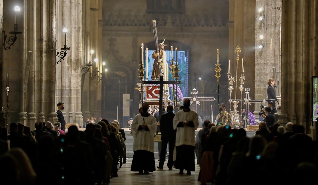 La Semana Santa de Sevilla se vivirá de forma íntegra en el interior de los templos