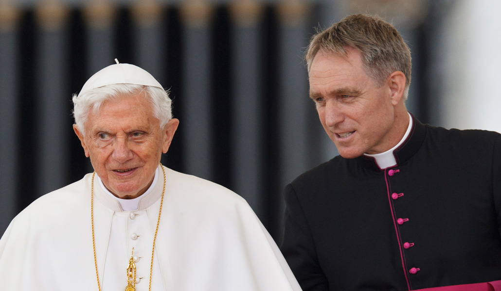 Benedicto y Gänswein