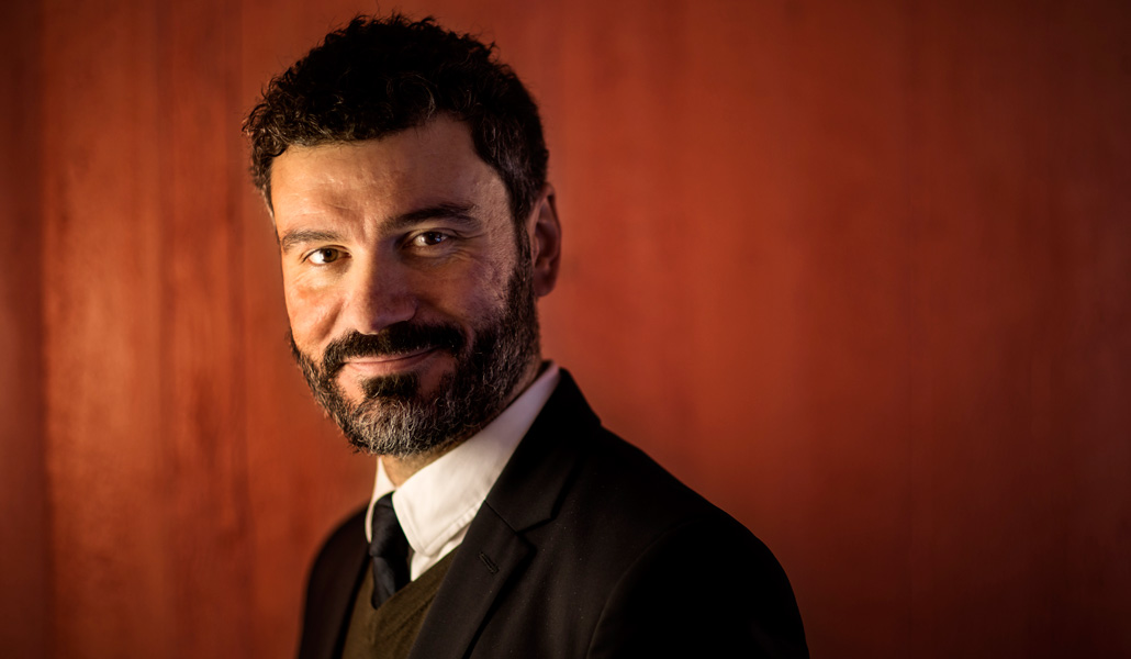 Lapuente defiende que hay que retornar a las fuentes, a los pensadores clásicos