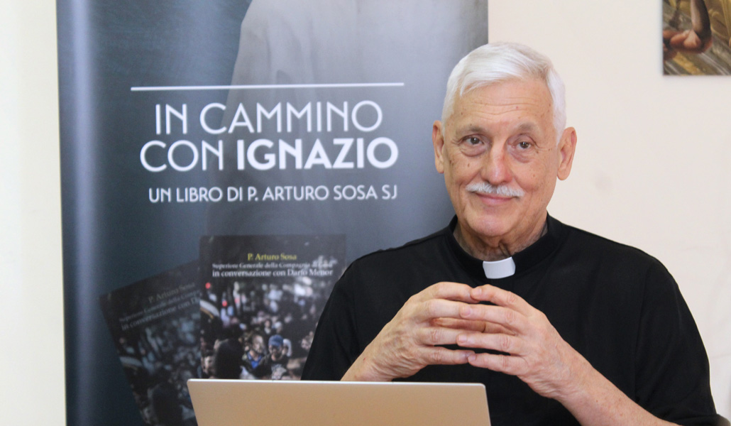 El padre general de la Compañía durante la entrevista en la curia jesuita en Roma el 7 de julio