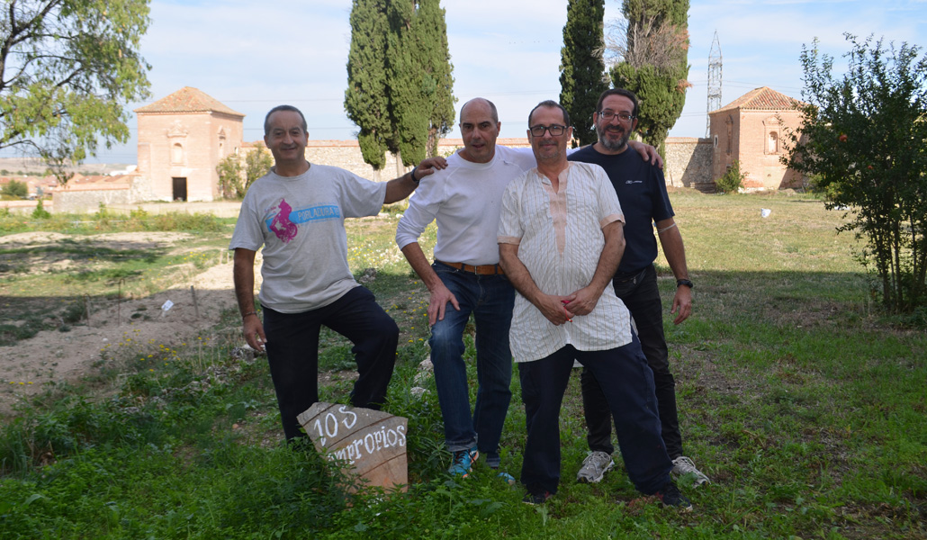 'Los impropios' es el nombre que se da a la basura presente en el compostaje, y así es como han llamado al proyecto
