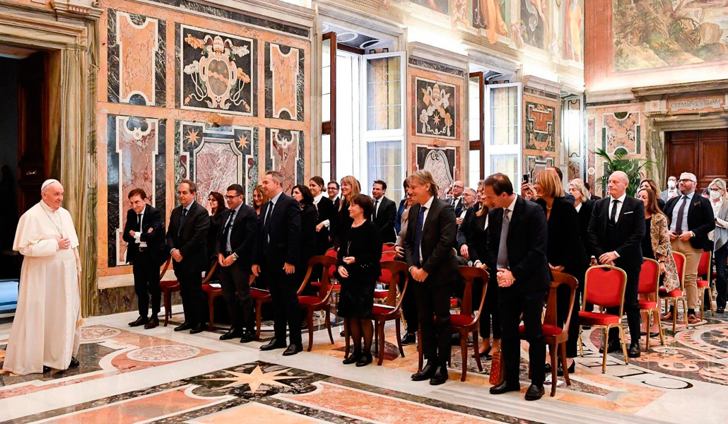 El Papa Francisco recibe a los participantes en el congreso de la Sociedad Italiana de Farmacia Hospitalaria