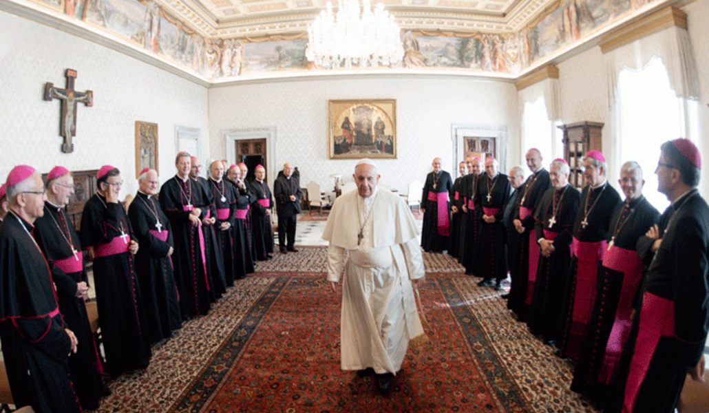 El Papa y los obispos franceses durante la reciente visita 'ad limina'
