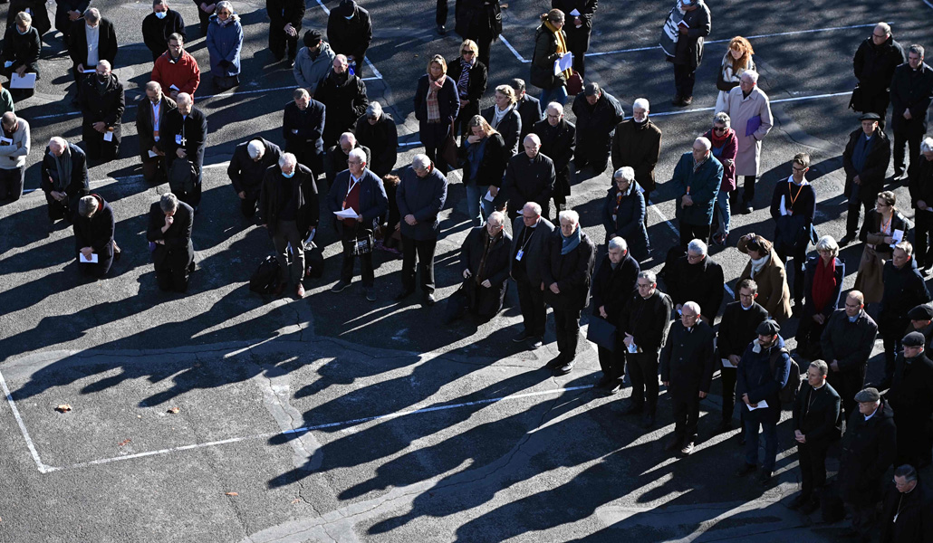 Acto penitencial de los obispos franceses en Lourdes por los abusos cometidos en el seno de la Iglesia