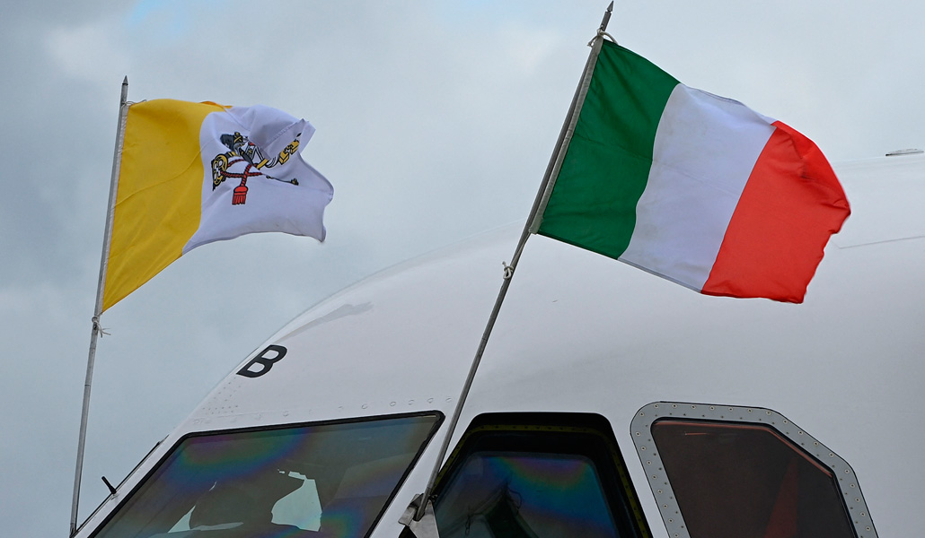 Avión que trasladó al Papa Francisco a Chipre el 2 de diciembre
