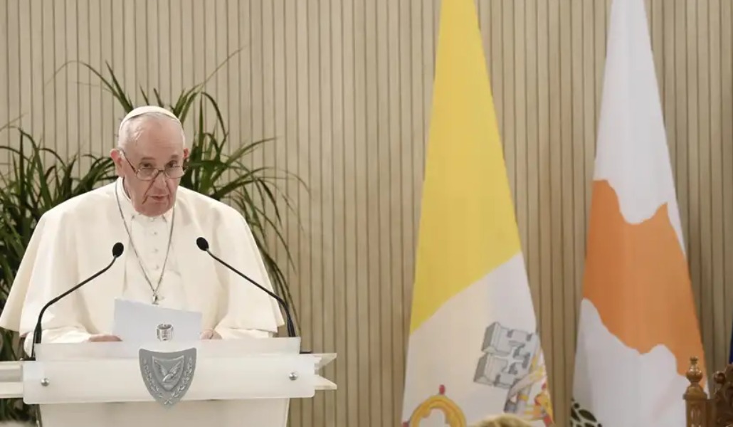 Francisco en su discurso a las autoridades civiles
