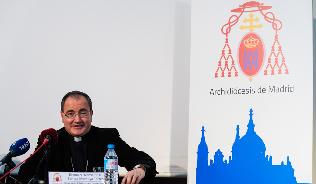 Santos Montoya durante la rueda de prensa en la sala de medios del Arzobispado de Madrid