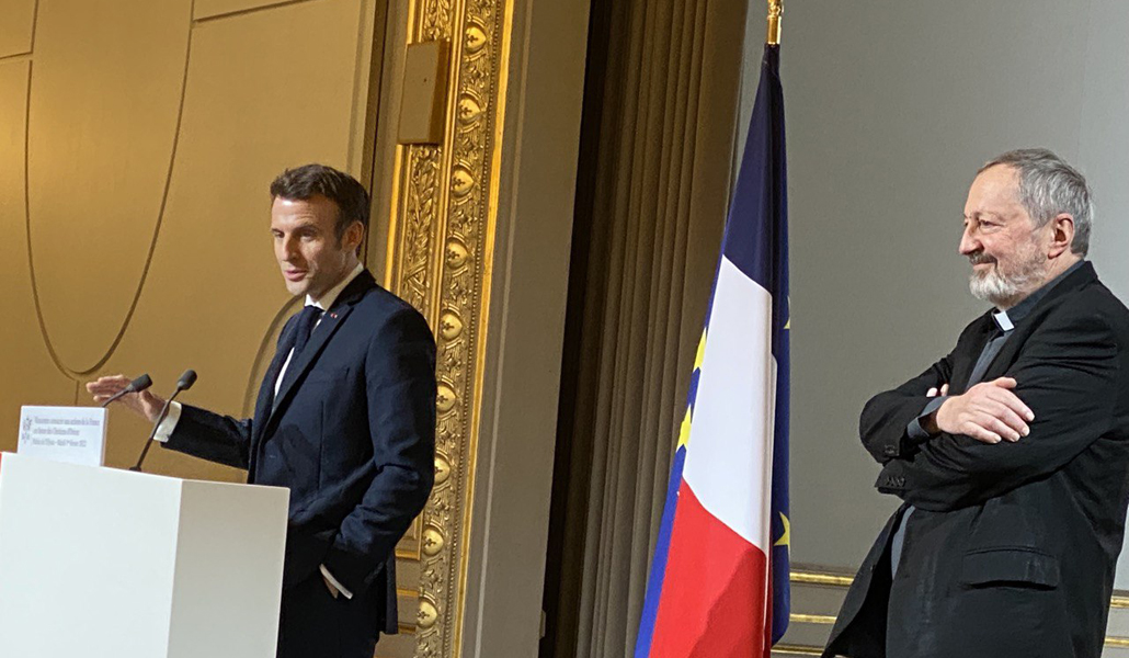 Macron con Gollnisch