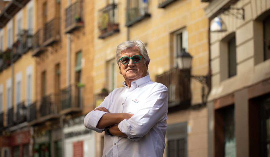 «Gracias por darnos a conocer lo más íntimo de tu vida en el libro», le dicen sus lectores