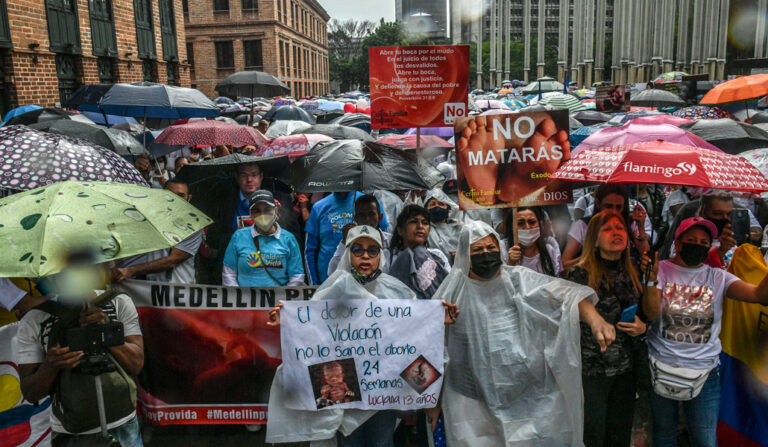 Medio millón de personas se manifestaron el 27 de febrero contra la sentencia en ciudades como Medellín