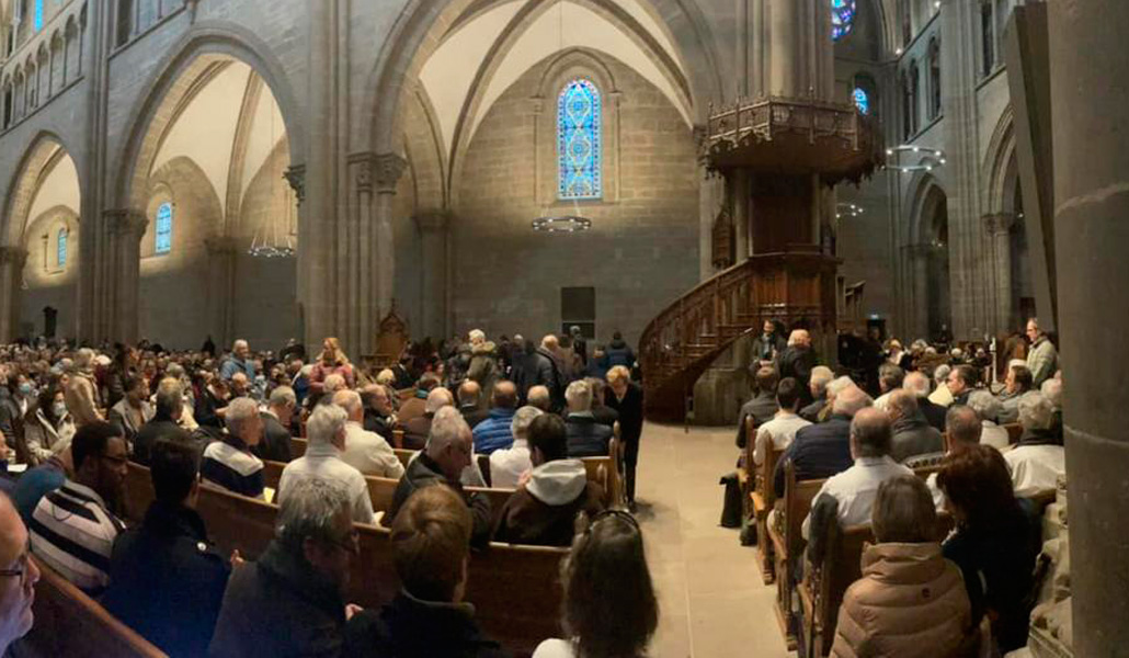 Misa católica en la catedral de Ginebra
