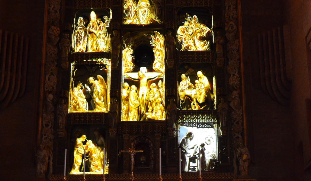 La empresa Playmedia escaneó al milímetro el retablo para el 'videomapping'