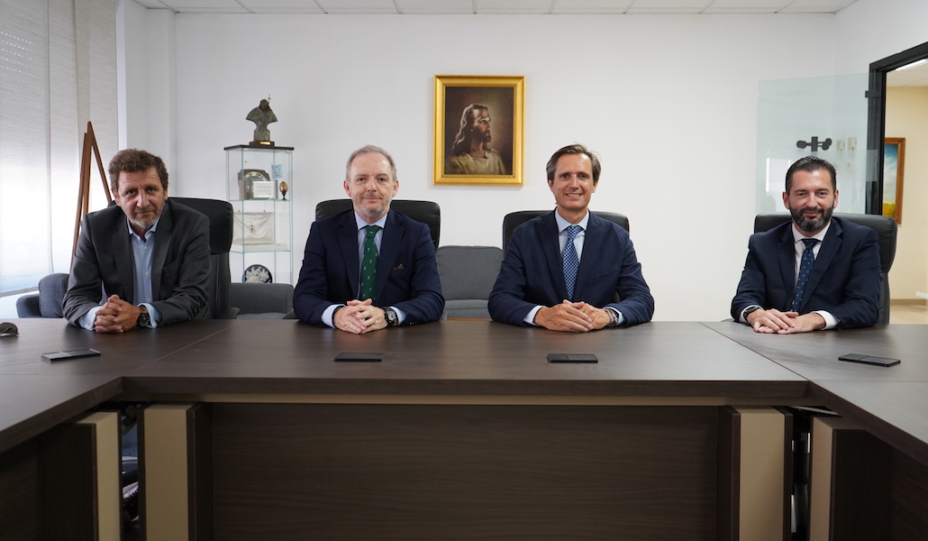 Félix Suárez y José Antonio Vedejo, de la UFV, y José Luis Montesinos-Espartero y Santiago Portas, del Banco Sabadell