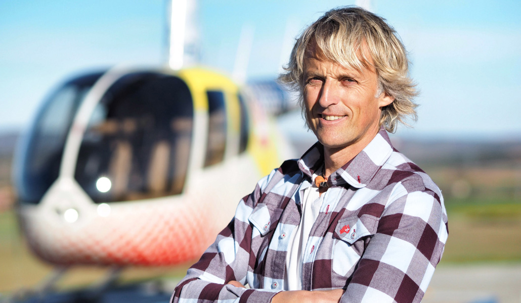 Jesús Calleja es el conductor de 'Volando voy', que recorre la España vaciad