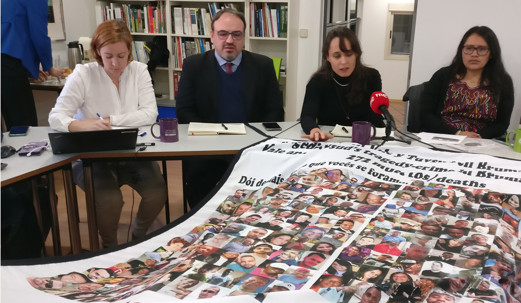 Chammas y De Moura muestran los rostros de las víctimas de Brumandinho