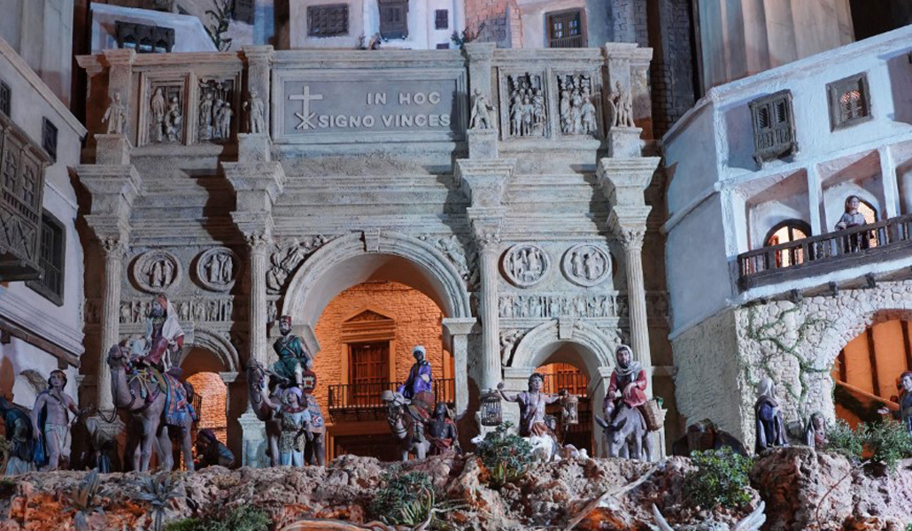 Belén vertical de la parroquia-museo de San Nicolás
